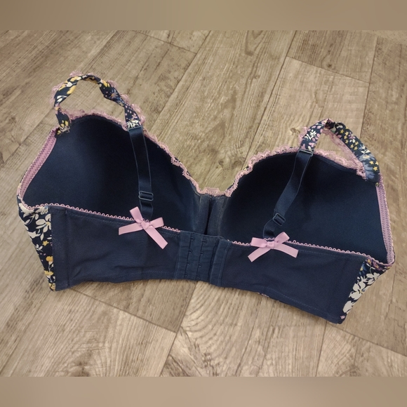 EUC Cacique lightly lined full coverage bra - Picture 4 of 10